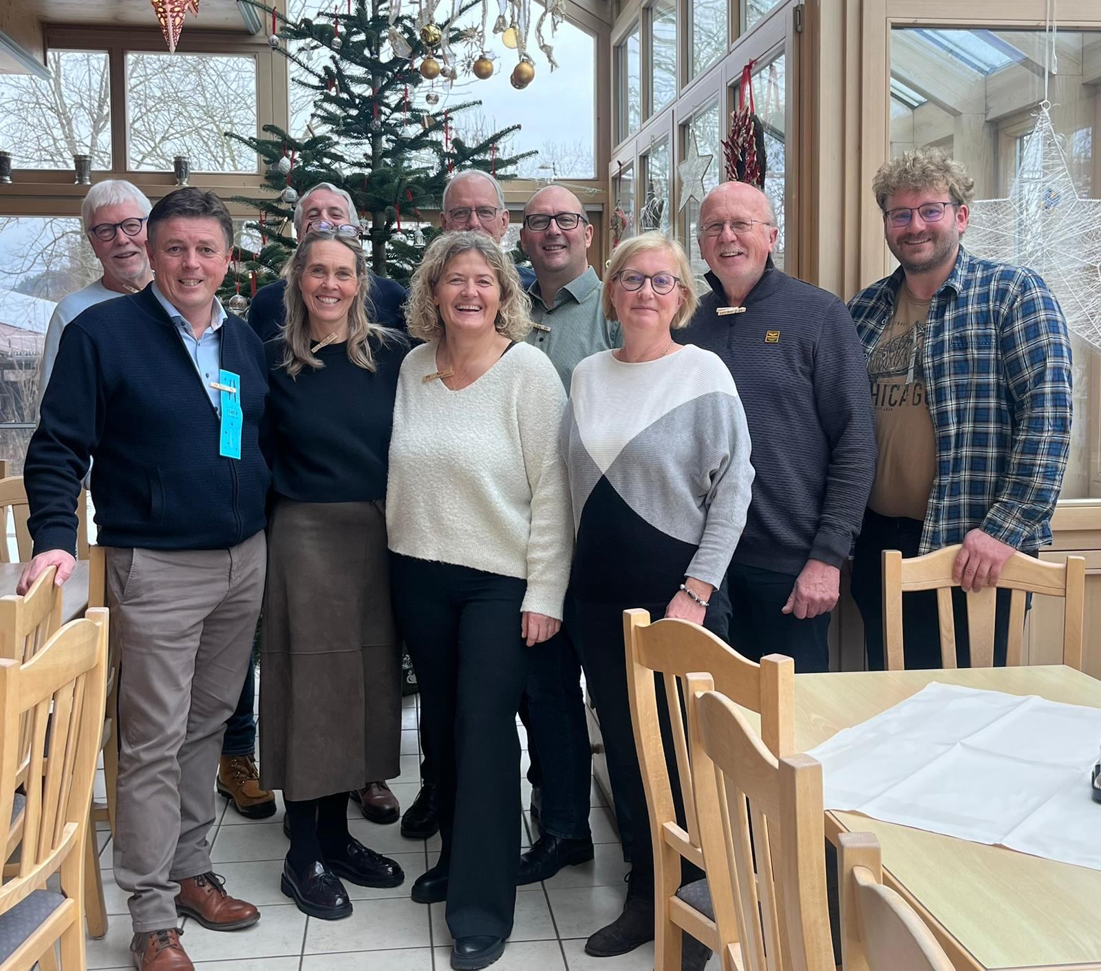 Liste der CSU/Unabhängige Bürger Mitterfels startet mit Weißwurstfrühstück in den Kommunalwahlkampf